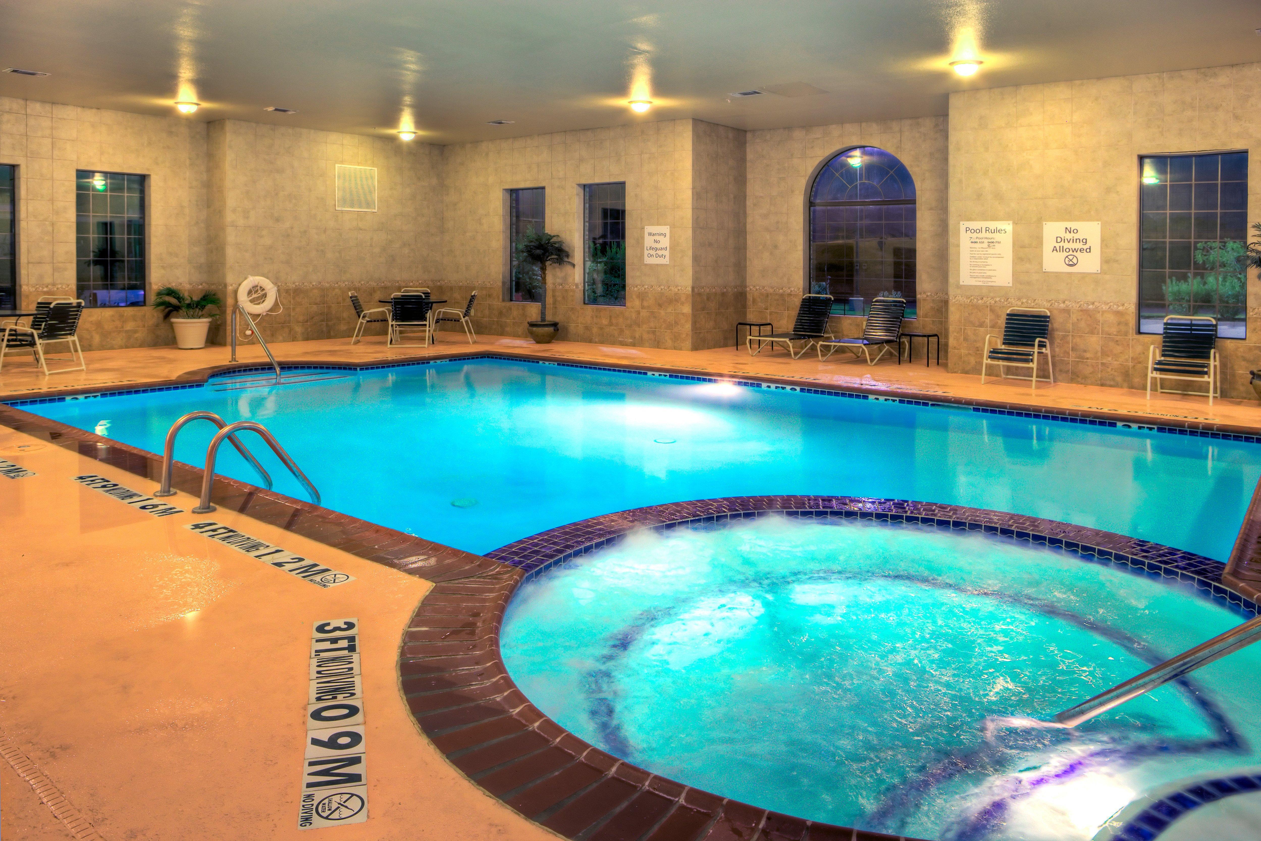 Holiday Inn Express And Suites Granbury By Ihg Exterior photo