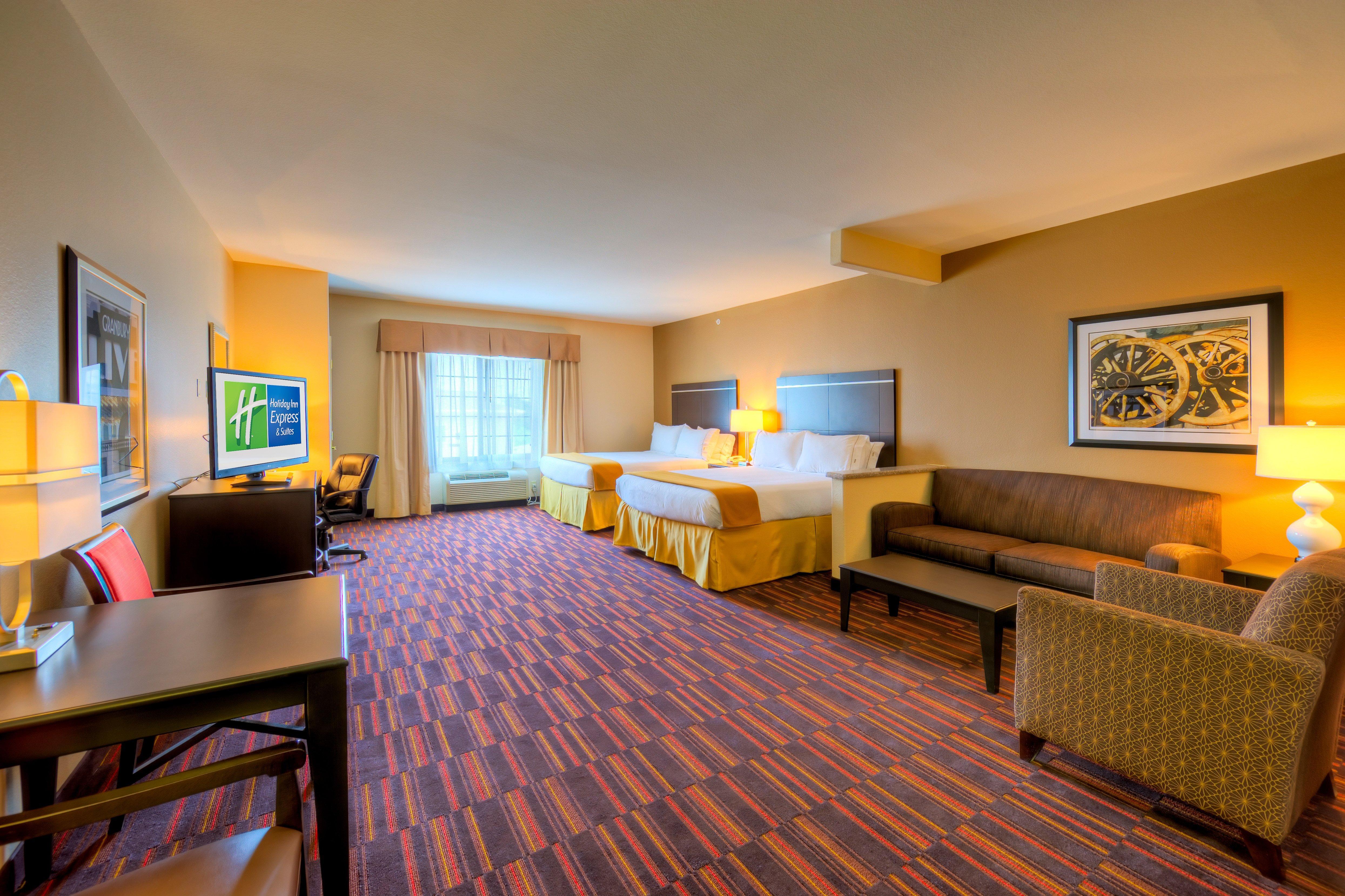 Holiday Inn Express And Suites Granbury By Ihg Exterior photo